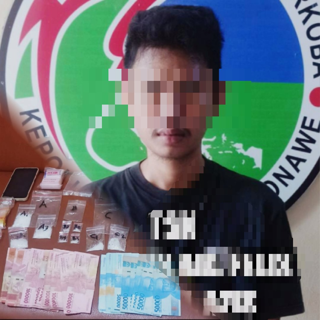 Pelaku FA bersama Barang Bukti Narkotika jenis Sabu