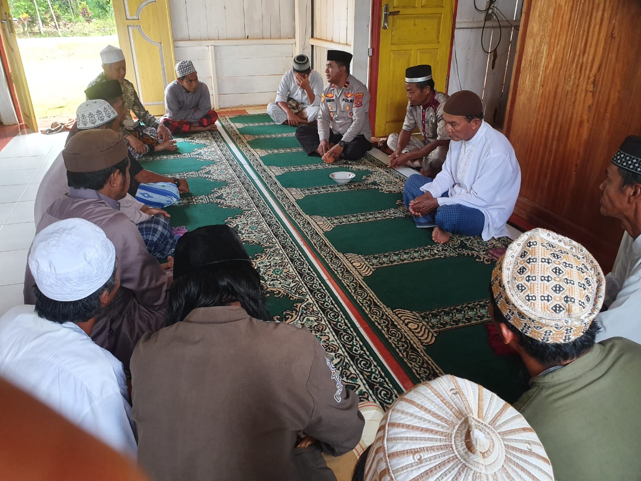 Kapolsek Routa Ipda M. Muhdin Tidore, SH