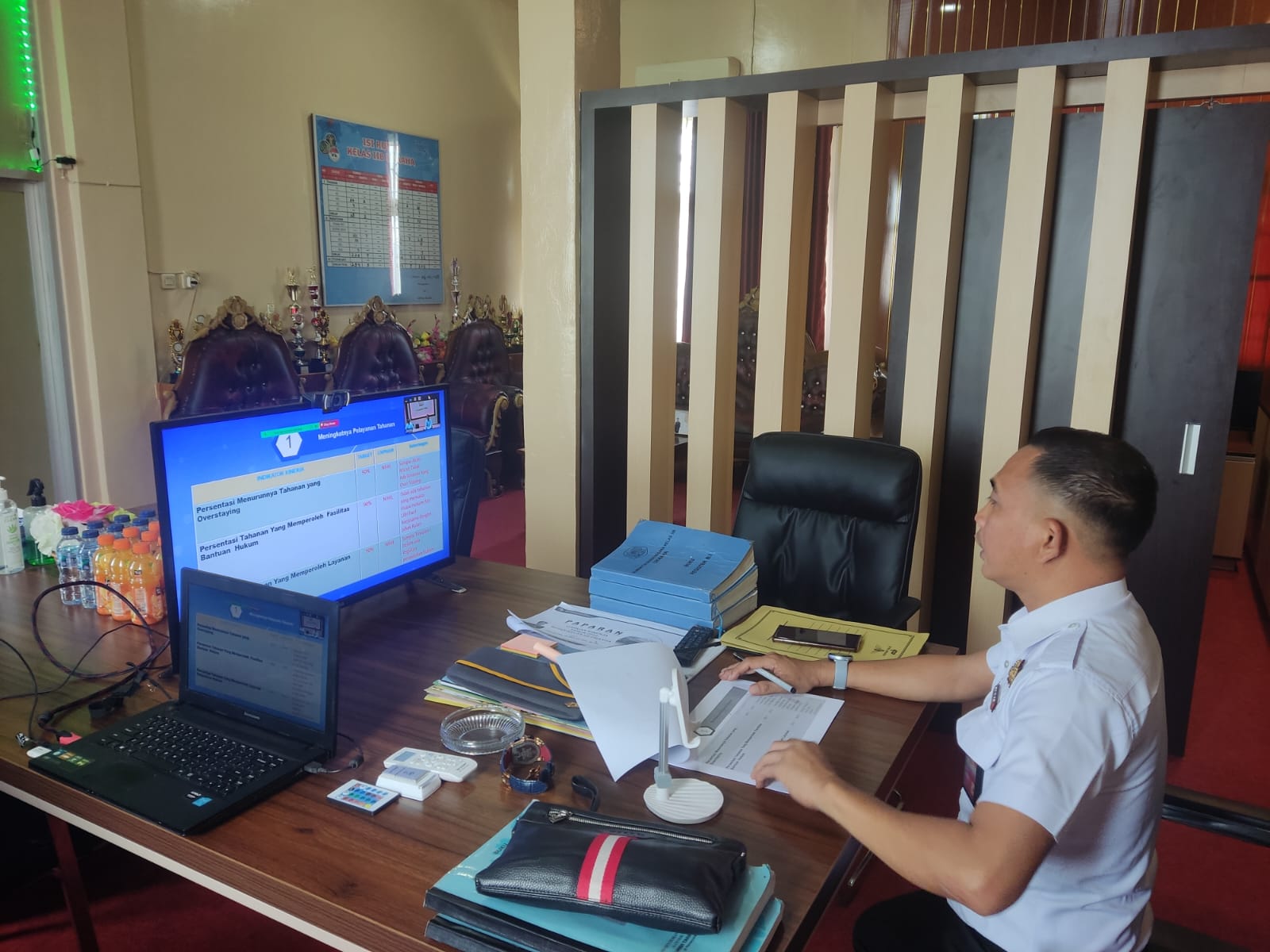 Karutan Unaaha saat pemaparan kinerja