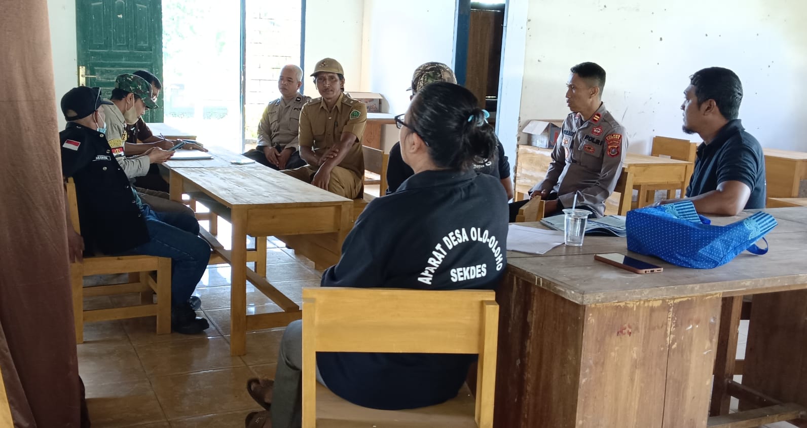 Polsek Lambuya Jumat curhat