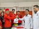 Ketua DPC PDIP saat mendaftar ke KPU Konawe