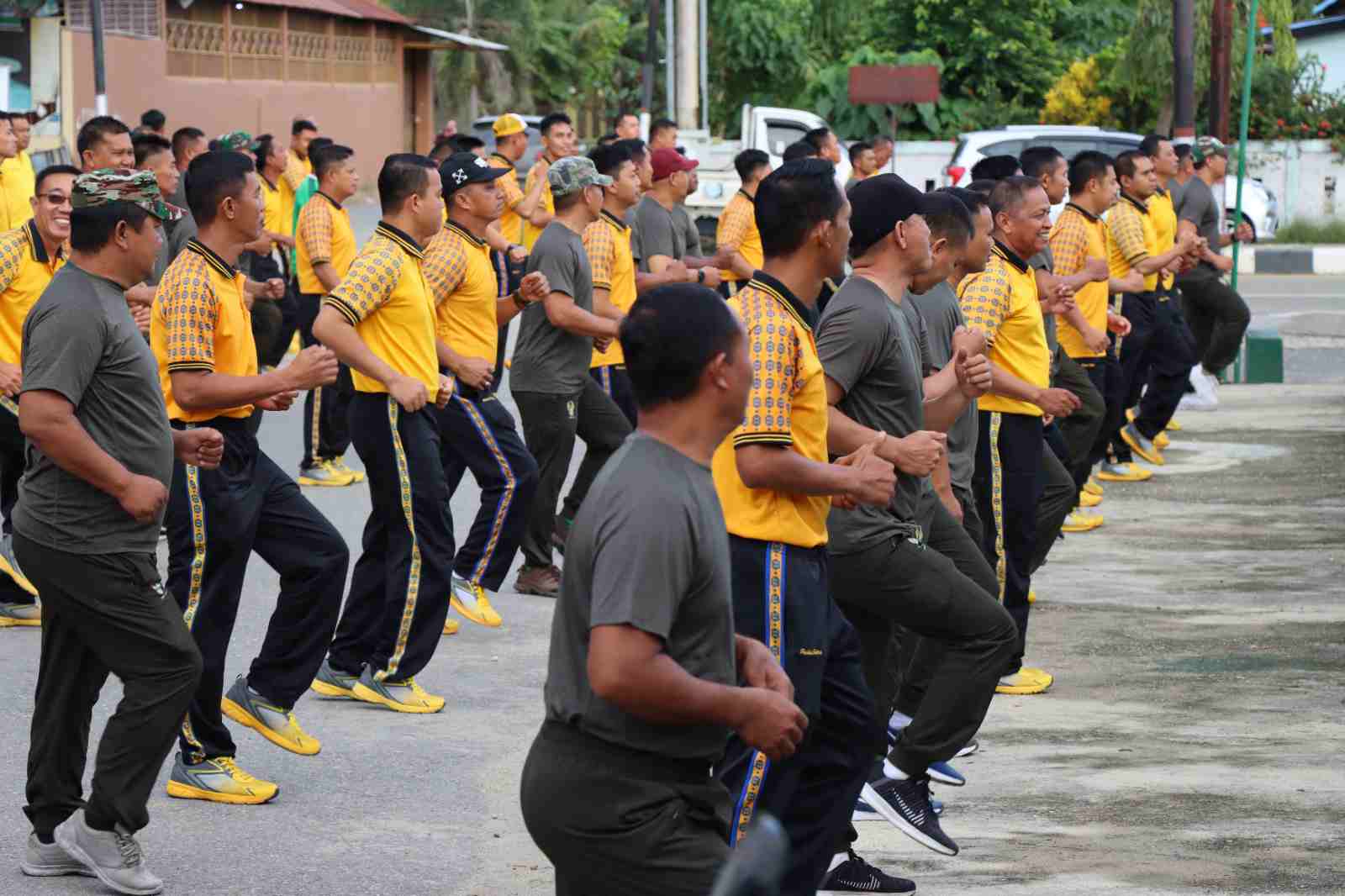 Olahraga bersama TNI-POLRI