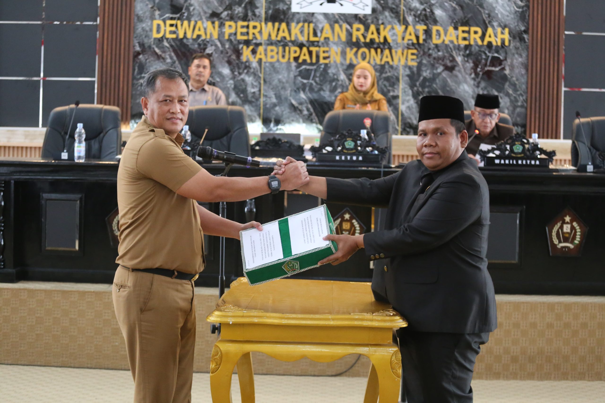 Penyerahan Dokumen Raperda 2025 oleh Pemda Konawe