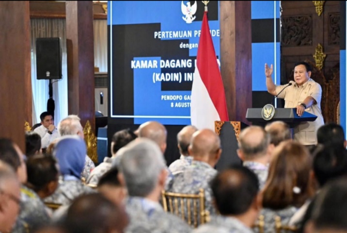 Suasana Presiden Prabowo ditengah anggota KADIN