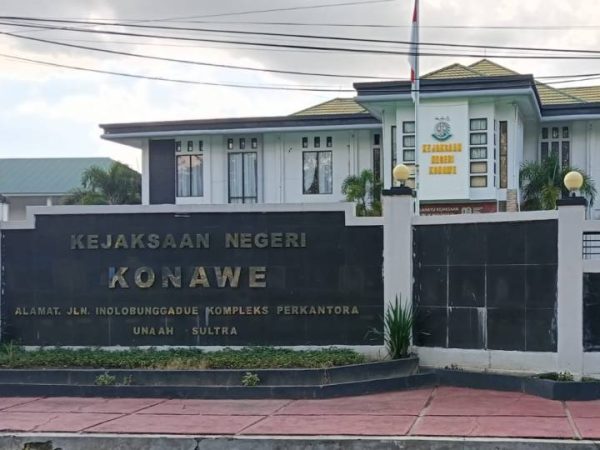 Publik Menanti Penjelasan Kejari Soal Kasus Korupsi
