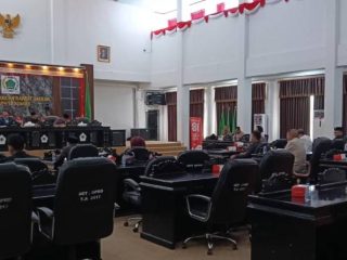 13 Dewan Tak Ikut Paripurna, Ketua BK Ikut Absen